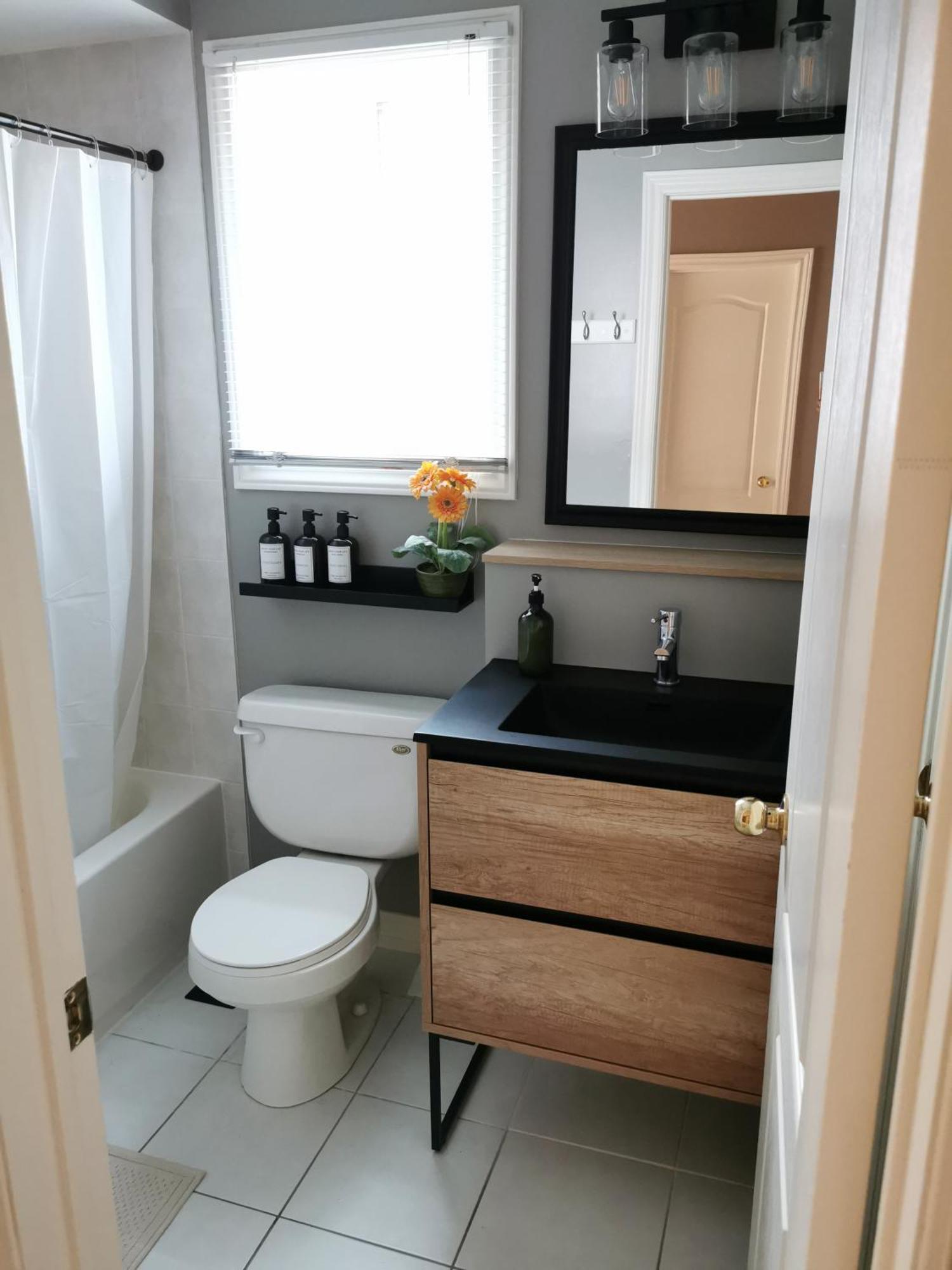 4 Bedroom 3 Washroom Charming Home In Markham With Warm Cozy Vibe Luaran gambar