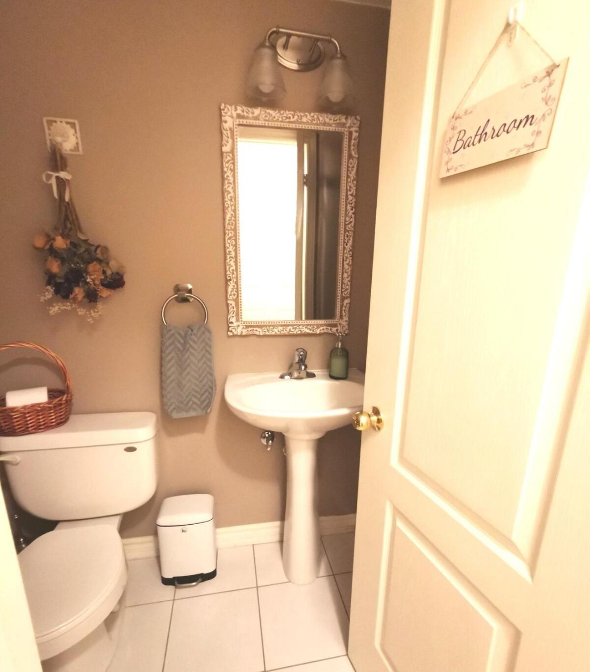 4 Bedroom 3 Washroom Charming Home In Markham With Warm Cozy Vibe Luaran gambar