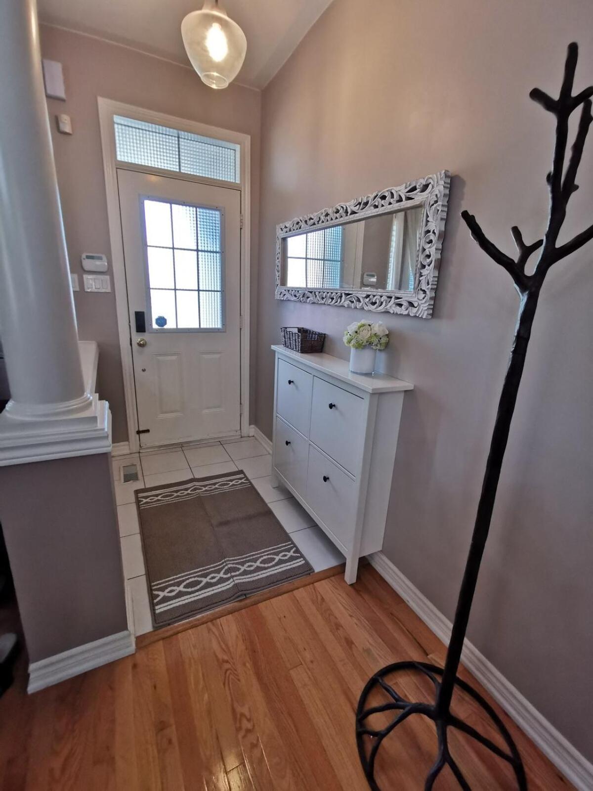 4 Bedroom 3 Washroom Charming Home In Markham With Warm Cozy Vibe Luaran gambar