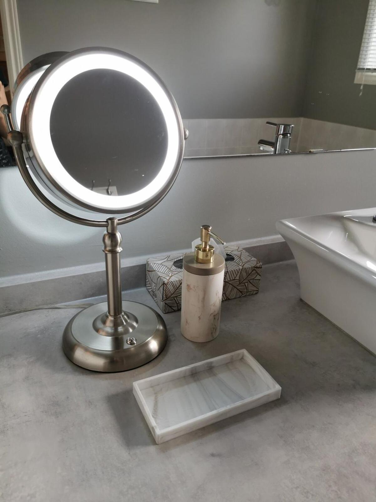 4 Bedroom 3 Washroom Charming Home In Markham With Warm Cozy Vibe Luaran gambar